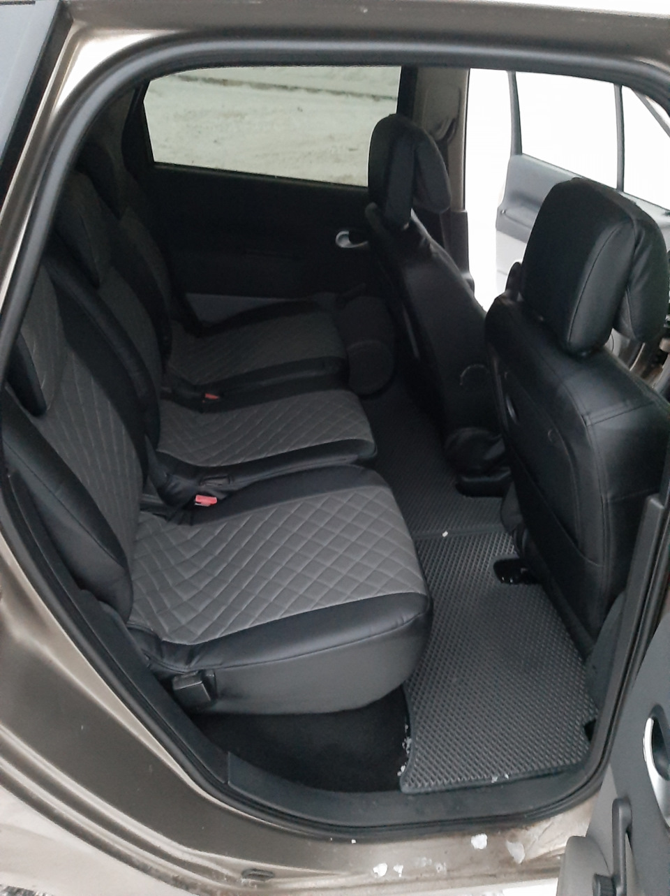 Чехлы на Renault Scenic 2 (2003-2009) - 4